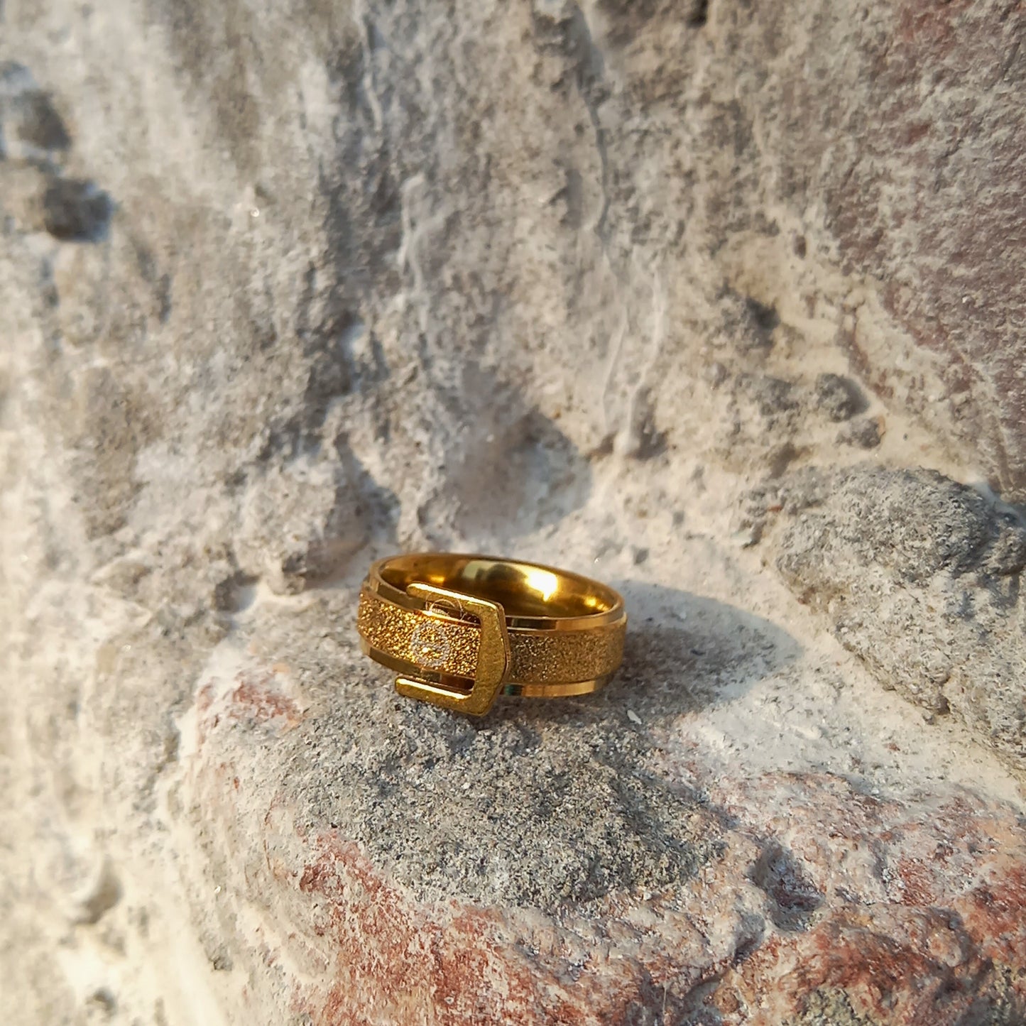Buckle Ring Gold