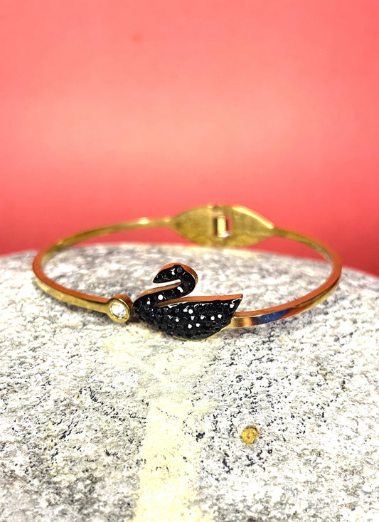 Swan Bracelet - Black 🦢🖤